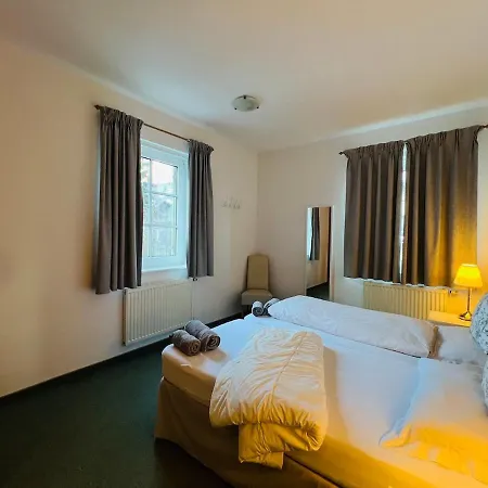 3br In Old Town Of - What'app - 0039-3512-039-610 - For Reservations! * Zell am See